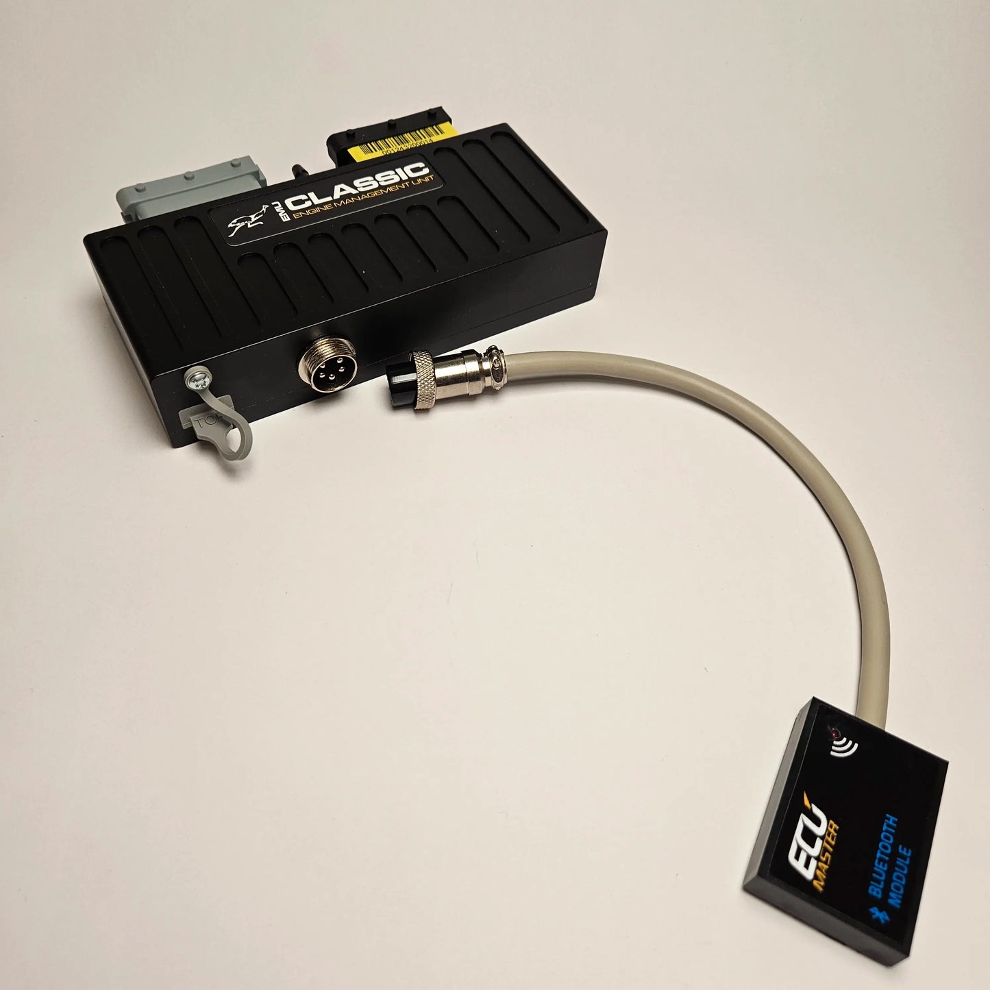 https://www.speeding.no/image/35660/ECU-Master-EMU-bluetooth-module-0001_1.jpg