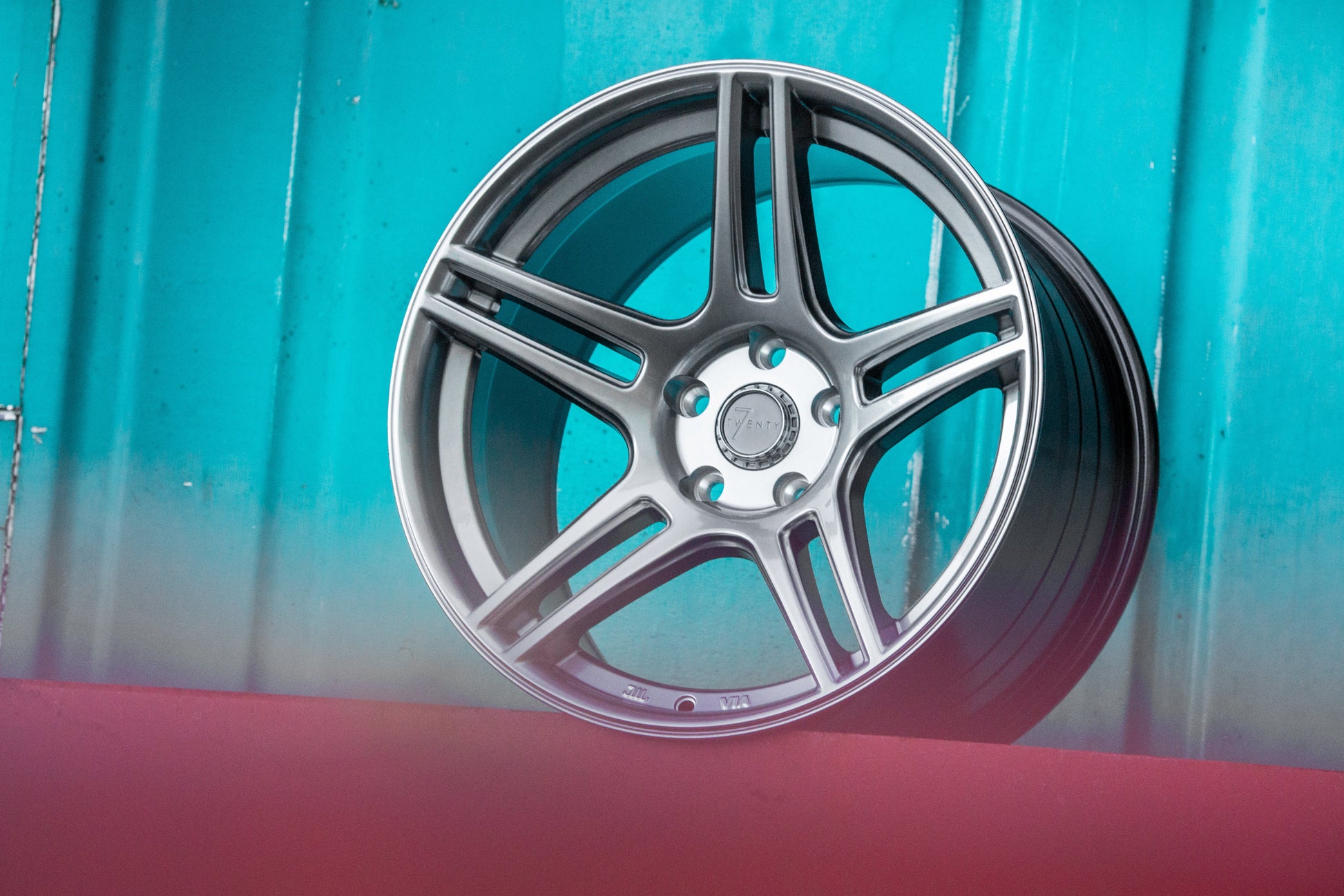 https://cdn.shopify.com/s/files/1/0869/7852/files/7Twenty_Style_46_Alloy_wheel_concaved_chrome_Hyper_Black_Style_Pic.jpg?v=1767957924